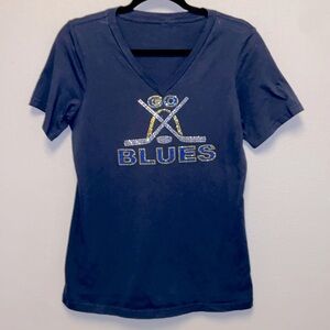 NHL Size Medium Blue Embellished St. Louis Blues V-neck T-shirt 3307